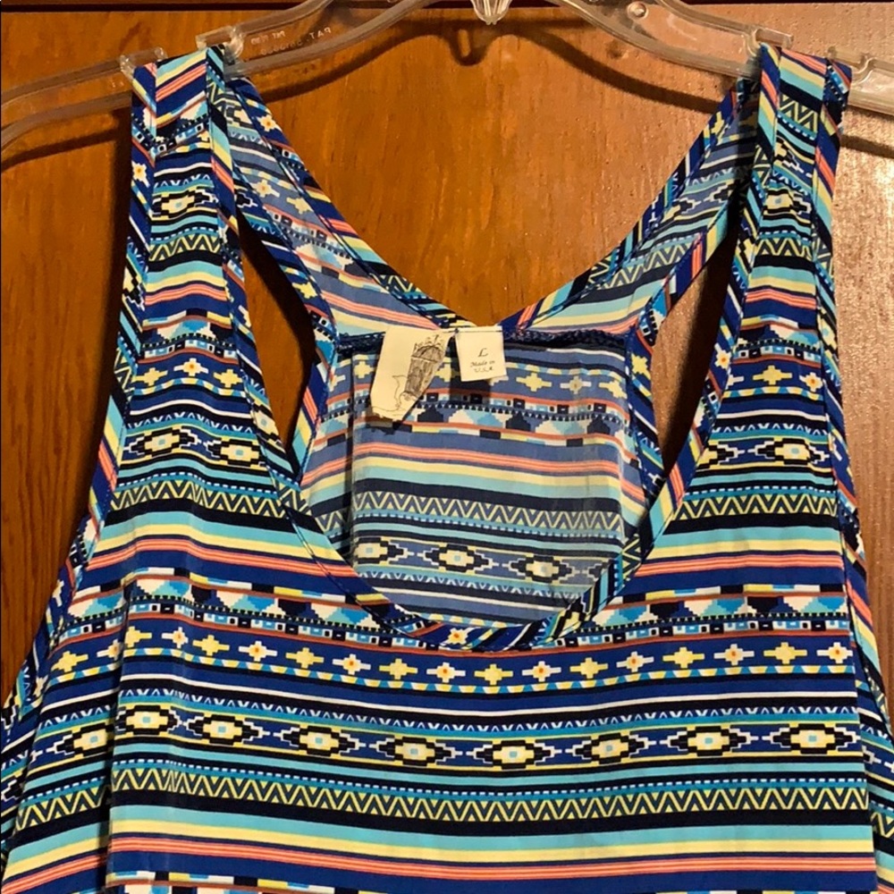 Women’s Tank - Picture 3 of 7